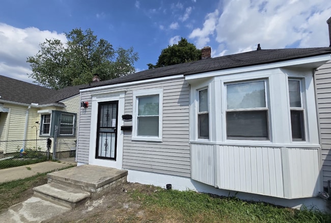 property at 13538 Rosemont Ave