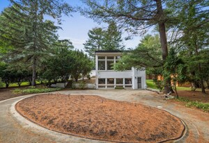 11 Patterson Rd in Lexington, MA - Building Photo