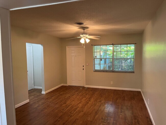 265 NW 32nd St, Unit 265 in Oakland Park, FL - Foto de edificio - Building Photo