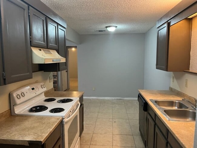 1712 San Rafael St in Fort Worth, TX - Building Photo - Building Photo