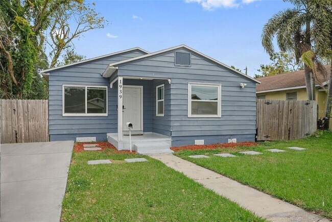 1939 14th Ave S in St. Petersburg, FL - Building Photo - Building Photo