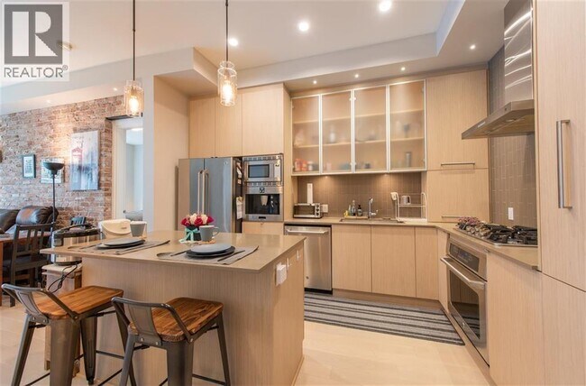 262 Salter St in New Westminster, BC - Building Photo - Building Photo