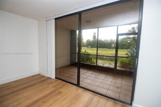 7200 NW 1st St in Plantation, FL - Building Photo - Building Photo
