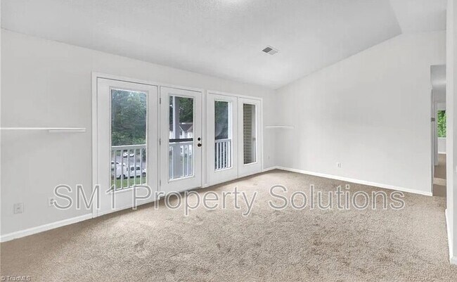 2328 W Vandalia Rd in Greensboro, NC - Building Photo - Building Photo