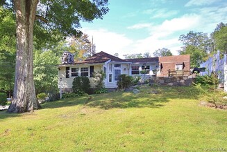 78 Dunderberg Rd in Putnam Valley, NY - Building Photo - Building Photo