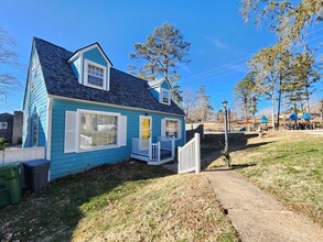 74 Manetta Rd in Asheville, NC - Building Photo - Building Photo