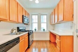 39 Mount Hood Rd, Unit 3 in Boston, MA - Building Photo - Building Photo