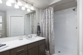 The Summit at MetroWest in Orlando, FL - Building Photo - Building Photo