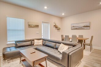 5689 Stellarjay St in Gulf Breeze, FL - Building Photo - Building Photo