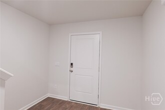 393 Coconut Dr in Bloomingdale, GA - Building Photo - Building Photo