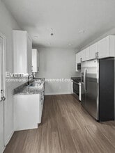 404 S 12th St, Unit 3214 in Bessemer City, NC - Foto de edificio - Building Photo