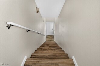 7567 Violet Vista Ave in Las Vegas, NV - Building Photo - Building Photo