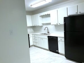 1001 Woodland Vlg, Unit 1001 in Vestavia Hills, AL - Foto de edificio - Building Photo