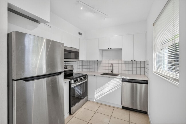 property at 1821 Middle River Dr