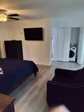 2321 Hillcrest Dr in Los Angeles, CA - Building Photo - Building Photo