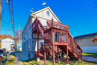 234 E 9th Ave, Unit 2 in Roselle, NJ - Building Photo - Building Photo