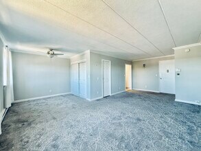 27 Northill St in Stamford, CT - Building Photo - Building Photo