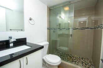7200 NW 1st St in Plantation, FL - Building Photo - Building Photo
