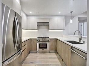 369 18th Ave-Unit -212 in San Francisco, CA - Building Photo - Building Photo