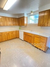 1933 NE Valley Rd in Pullman, WA - Building Photo - Building Photo