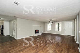2085 Swan Ct in Riverdale, GA - Building Photo - Building Photo