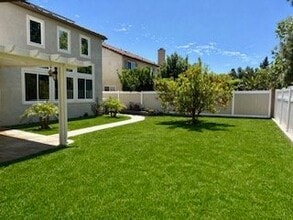 32863 Abana Ct in Temecula, CA - Building Photo - Building Photo