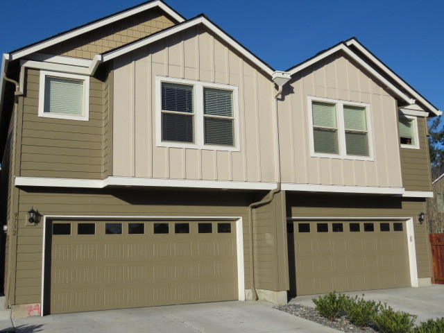 Covington Manor Townhomes in Vancouver, WA - Building Photo