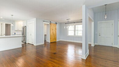 1223 Old wanus Dr in Mount Pleasant, SC - Foto de edificio - Building Photo