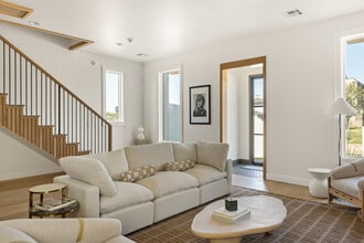 Highland Row in Oklahoma City, OK - Building Photo - Building Photo