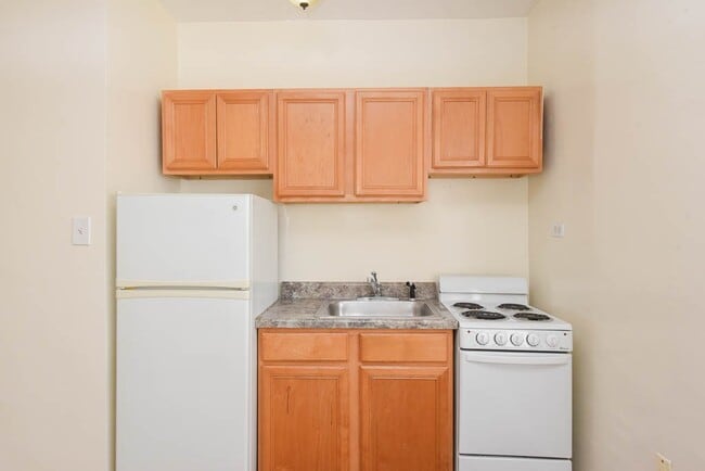 4521 N Malden, Unit 504 in Chicago, IL - Foto de edificio - Building Photo