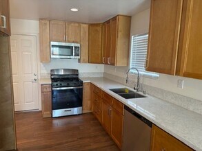 52300 Avenida Obregon in La Quinta, CA - Building Photo - Building Photo