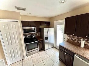 21 N Edgemon Ave in Winter Springs, FL - Building Photo - Building Photo