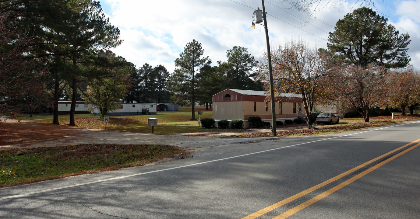 2885 Old Us-70 in Clayton, NC - Building Photo