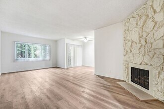 824 Maple St in Santa Monica, CA - Building Photo - Building Photo