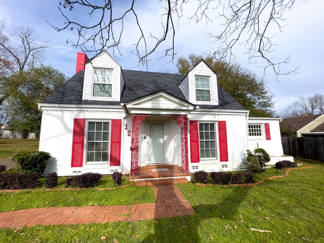 property at 123 Lloyd St