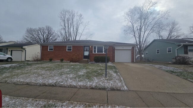 property at 432 Hickory Ln