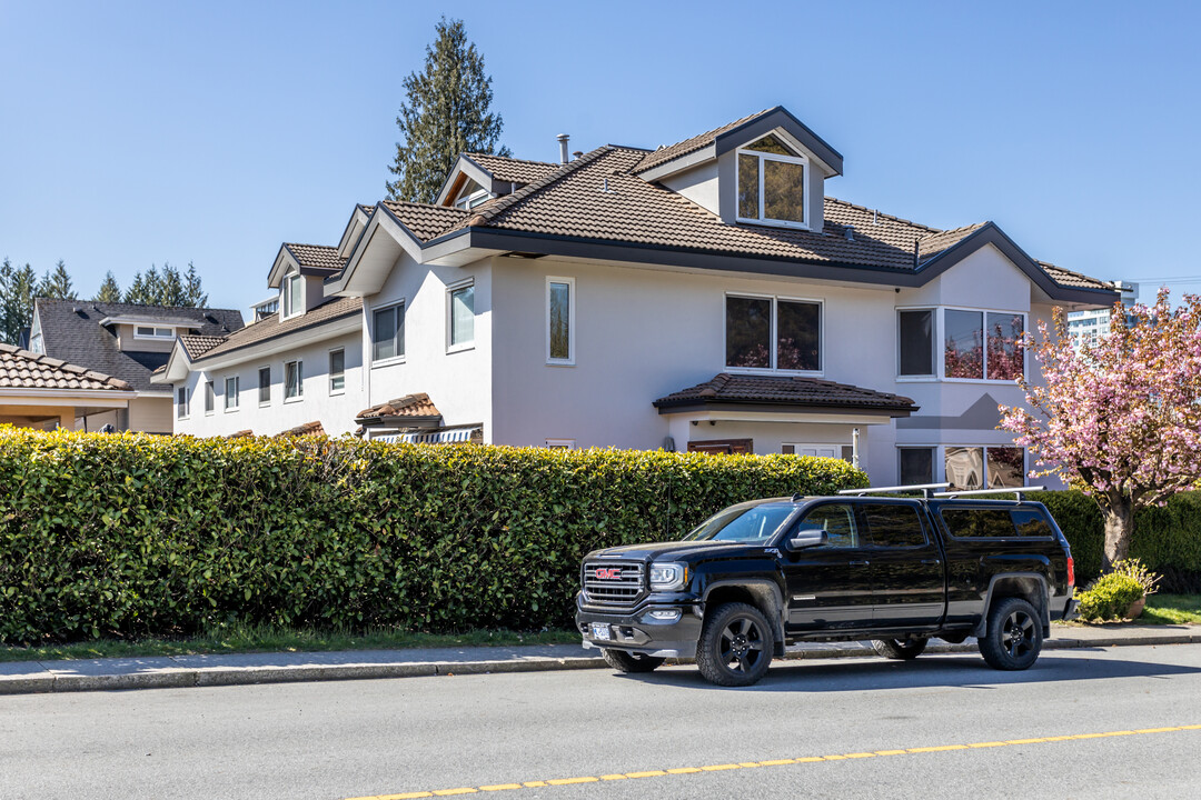 1662 St. Georges Av in North Vancouver, BC - Building Photo