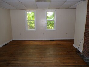 74 N Main Ave in Orono, ME - Building Photo - Building Photo