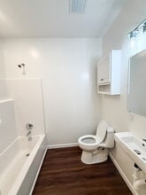 43 Clay St in Easton, MD - Foto de edificio - Building Photo