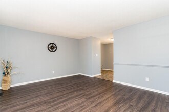 108 Forestwood Dr in Garner, NC - Building Photo - Building Photo