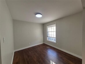 2264 Capehart Cir NE in Atlanta, GA - Building Photo - Building Photo