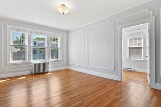 91 Verndale St, Unit 2 in Brookline, MA - Building Photo - Building Photo