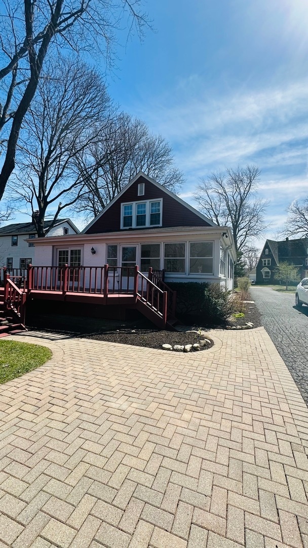 property at 124 W Crystal Lake Ave