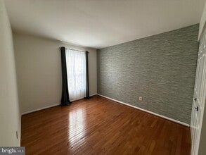 52 Faraday Dr in Timonium, MD - Building Photo - Building Photo