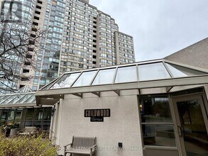 807-3231 EGLINTON Ave in Toronto, ON - Building Photo - Building Photo