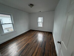 726 E 6th St in Plainfield, NJ - Building Photo - Building Photo