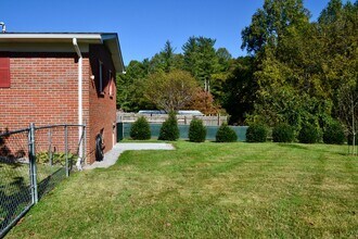 113 Harrell Rd in Johnson City, TN - Building Photo - Building Photo