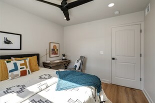 2341 Cooper Terrace in Nashville, TN - Building Photo