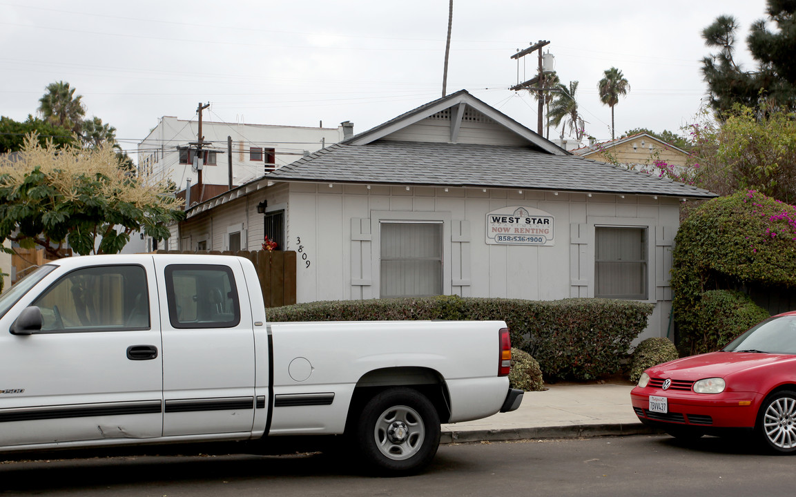 West Star Apartments in San Diego, CA - Building Photo