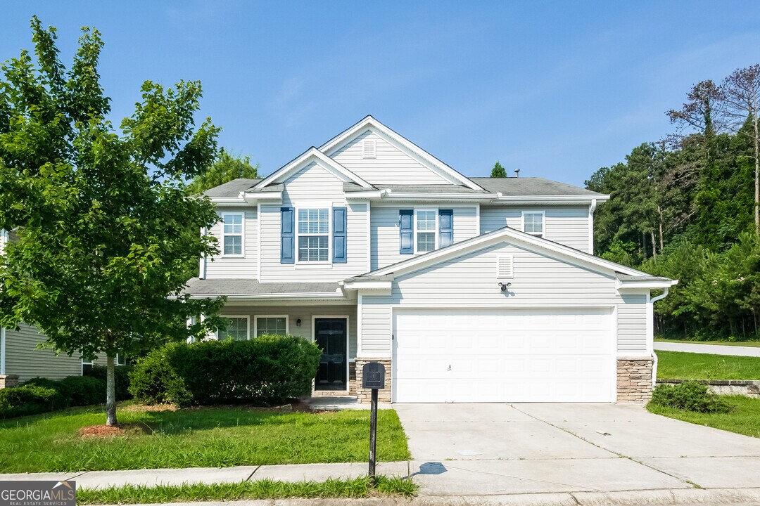 2791 Groovers Lake Point in Lithia Springs, GA - Building Photo